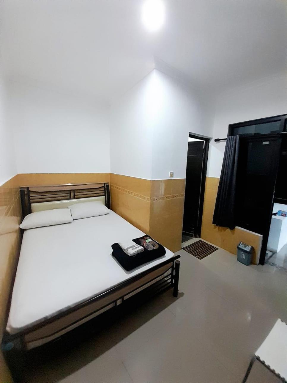 Hotel Srikandi Baru Kejayan Extérieur photo